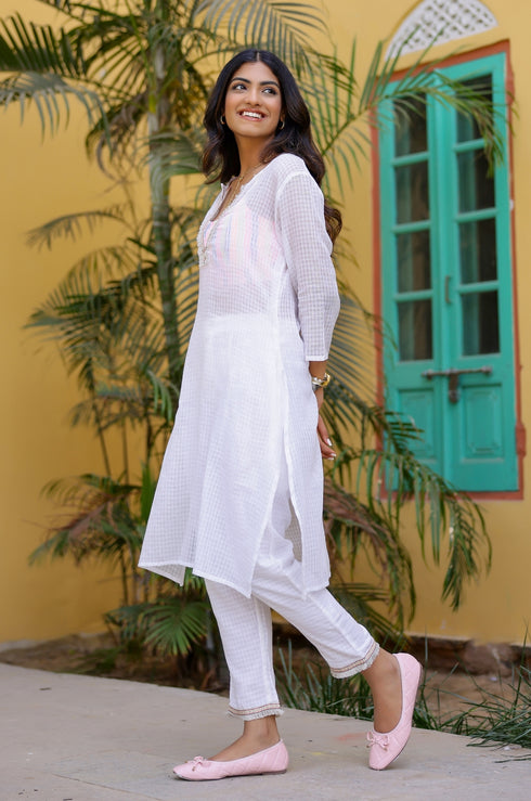 Peonia Kurta-Pant with Stripes Bralette - Set Of 3