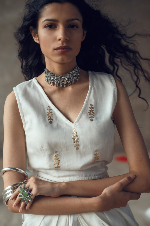 Manjukesi Crop Top