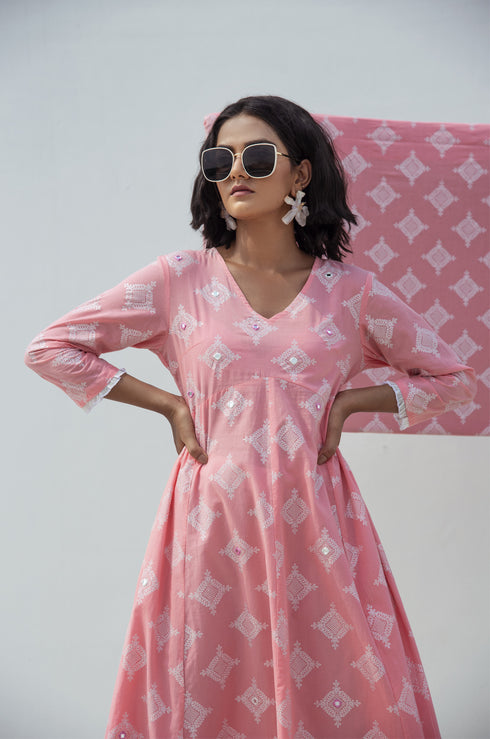 Zinnia Zari Print Kurta-Pant Set