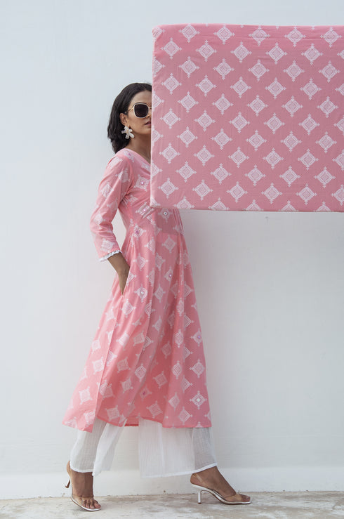 Zinnia Zari Print Kurta-Pant Set