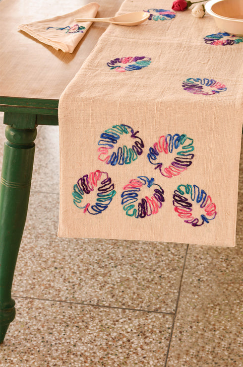 Yuno Embroidered Table Runner
