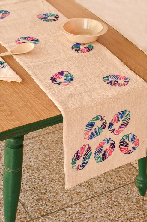 Yuno Embroidered Table Runner